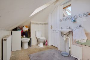 Loft WC- click for photo gallery